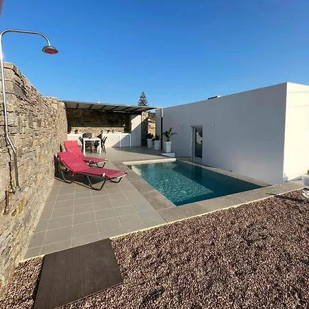 Small 4 Two Holiday home