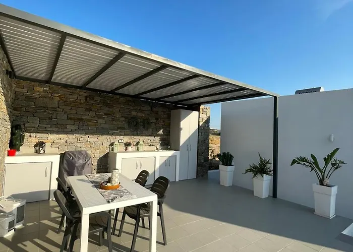 Small 4 Two Moni Christou Dasous